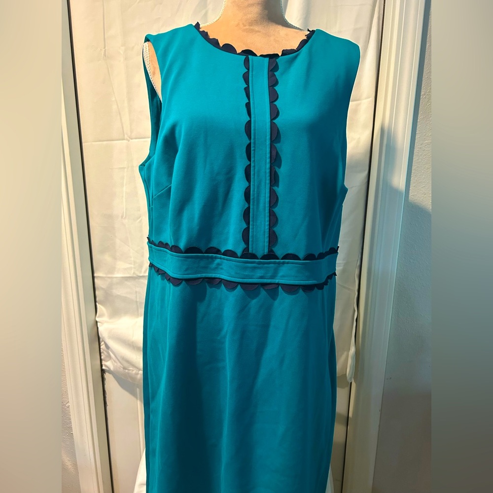 41 Hawthorn Blue Midi Dress with Elegant Design